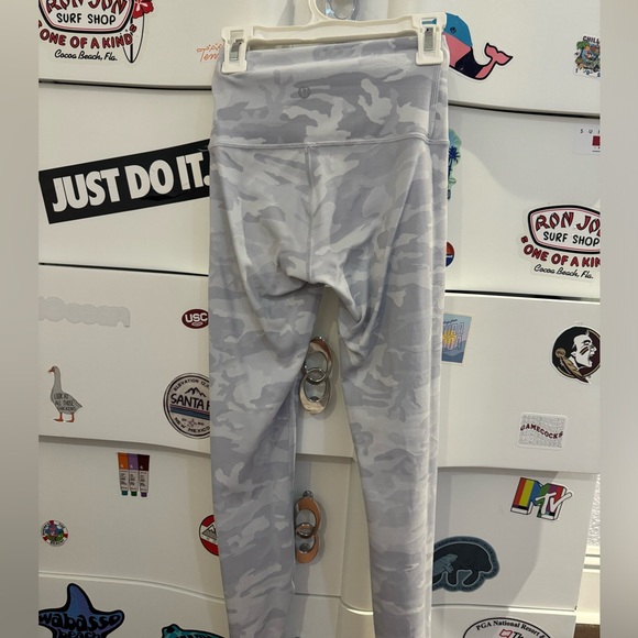 White camo wonder under leggings - Picture 2 of 2